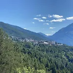 Clotes Modern Apartment, 50m From Slopes - Sleeps 6-8, 2 Bath - Sauzeholiday דירה Oulx