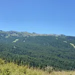 Clotes Modern Apartment, 50m From Slopes - Sleeps 6-8, 2 Bath - Sauzeholiday *