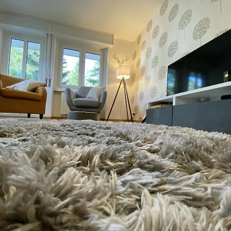 Clotes Modern Apartment, 50m From Slopes - Sleeps 6-8, 2 Bath - Sauzeholiday Oulx