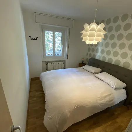 Clotes Modern Apartment, 50m From Slopes - Sleeps 6-8, 2 Bath - Sauzeholiday *