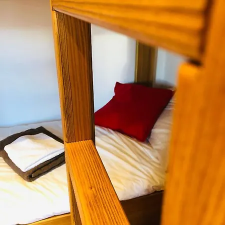 Clotes Modern Apartment, 50m From Slopes - Sleeps 6-8, 2 Bath - Sauzeholiday Oulx