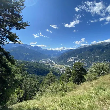 Clotes Modern Apartment, 50m From Slopes - Sleeps 6-8, 2 Bath - Sauzeholiday *