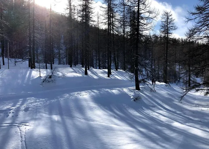 Clotes Modern Apartment, 50m From Slopes - Sleeps 6-8, 2 Bath - Sauzeholiday * Oulx